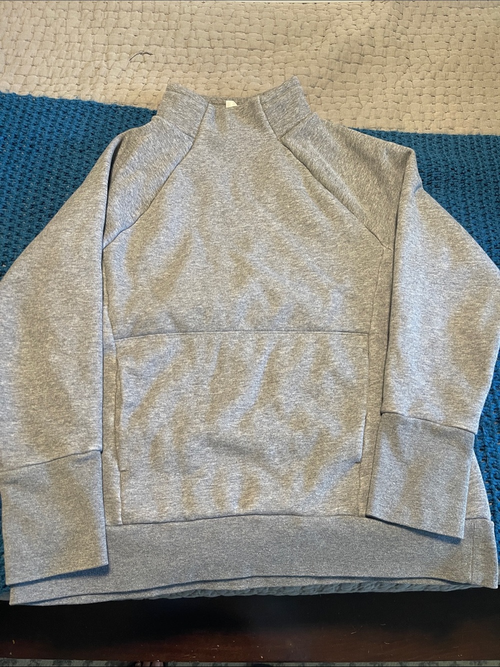 Fabletics Light Gray Mock Neck Pullover Sweatshirt